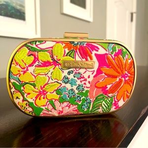 LILLY PULITZER Target Nosey Posey Embroidered Hard Shell Clutch Purse Crossbody